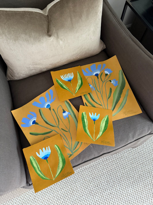 Assorted ochre blooms